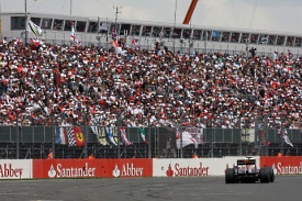 Silverstone crowd