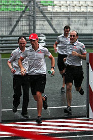 Jenson Button, McLaren, Malaysian GP