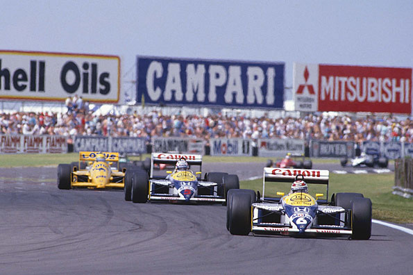 Nelson Piquet leads Nigel Mansell in 1987