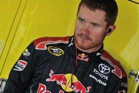 Vickers suffering from blood clots