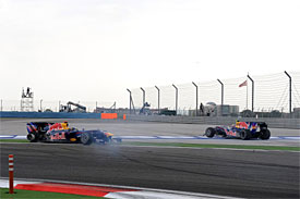 Mark Webber, Sebastian Vettel crash in Turkey