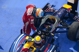 Fernando Alonso and Mark Webber in Hungary parc ferme