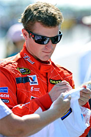 Kahne to drive for Red Bull in 2011