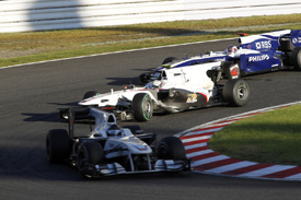 Nick Heidfeld leads Kamui Kobayashi at Suzuka