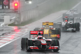 Jenson Button struggles in the Korean GP