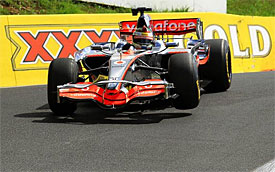 Button drives Bathurst in F1 car