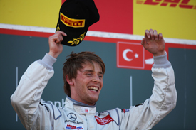 Nigel Melker wins at Istanbul