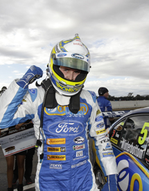 Mark Winterbottom takes pole at Winton