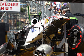 Sergio Perez crashes in Monaco qualifying
