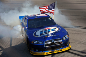 Brad Keselowski wins at Kansas