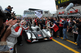#2 Audi wins Le Mans 2011