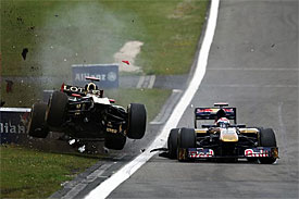 Buemi penalised for Heidfeld collision