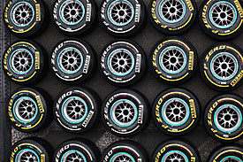 Red Bull, Pirelli, 2011