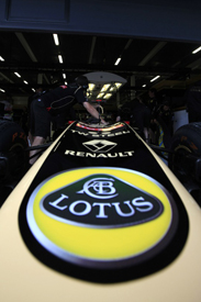 Lotus logo on Renault