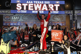 Tony Stewart wins at Texas