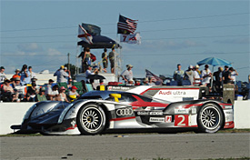 Audi resumes test despite accident