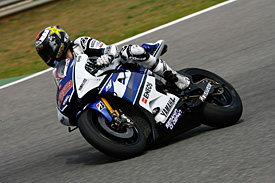 Lorenzo returns to racing this weekend after his injury