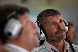 Mercedes urges CVC to speed up F1 deal