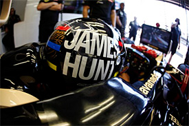 Kimi Raikkonen's helmet was a tribute to James Hunt