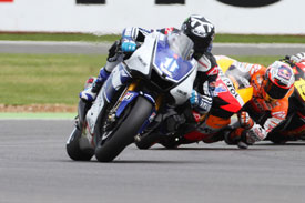 Casey Stoner vs Yamaha MotoGP Silverstone 2012