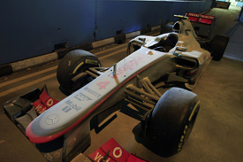 Lewis Hamilton retires in Singapore