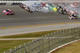 Matt Kenseth leads as crash unfolds, Talladega 2012