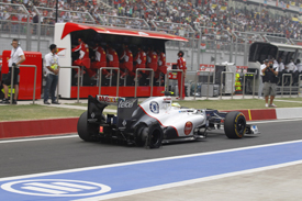 Sergio Perez with a puncture, Sauber, India 2012