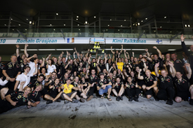 Lotus celebrates Kimi Raikkonen's Abu Dhabi win