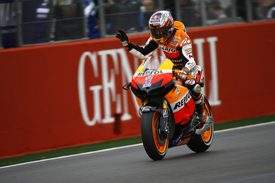 Casey Stoner finishes third at Valencia, MotoGP 2012