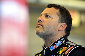 Tony Stewart breaks leg, misses NASCAR Sprint Cup Watkins Glen race