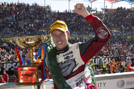 Courtney wins wild Adelaide finale