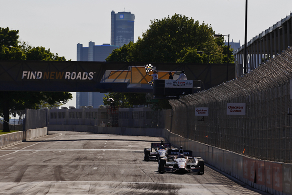 Will Power leads Graham Rahal over the line, Detroit IndyCar 2014