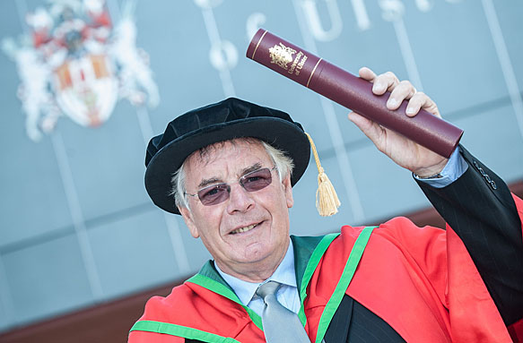 Gary Anderson receives honorary degree