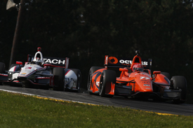 Simon Pagenaud, Schmidt, leads Helio Castroneves, Penske, Mid-Ohio IndyCar 2014
