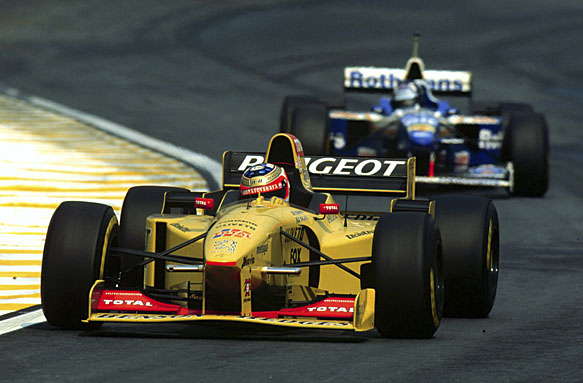 Rubens Barrichello leads Damon Hill, Brazil 1996