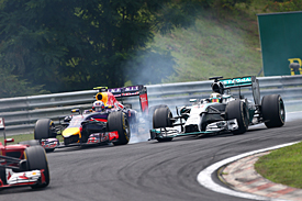 Daniel Ricciardo, Red Bull, races with Lewis Hamilton, Mercedes, Hungarian GP 2014