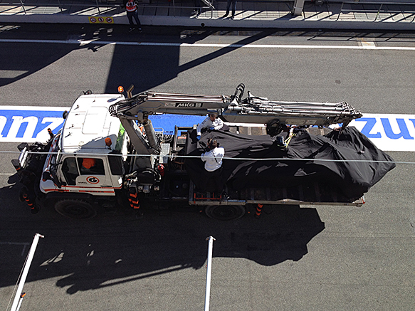 Fernando Alonso, McLaren, crash damage, Barcelona F1 testing, February 2015