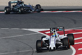 Felipe Massa leads Nico Rosberg, F1 testing 2015