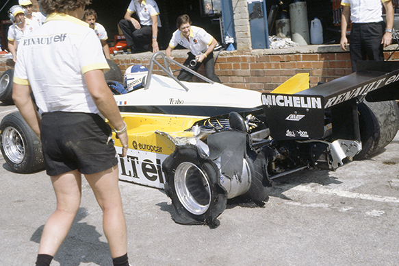 Alain Prost, Renault, puncture, South African GP 1982, Kyalami