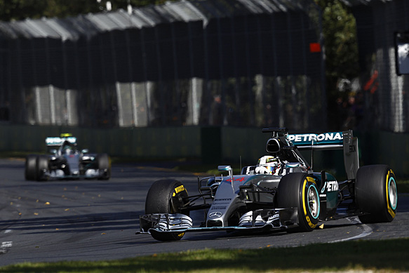 Lewis Hamilton leads Nico Rosberg, Mercedes, Australian GP 2015, Melbourne