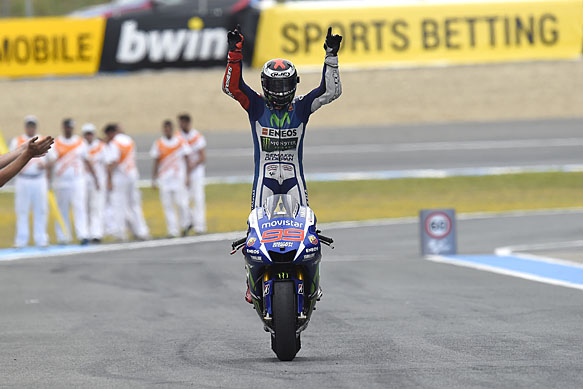 Jorge Lorenzo wins Jerez MotoGP 2015