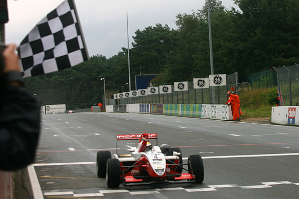 Jules Bianchi wins F3 Masters 2008, Zolder