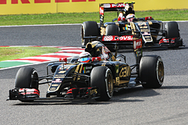 Romain Grosjean and Pastor Maldonado, Lotus, Japanese GP 2015, Suzuka