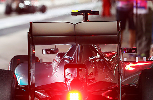 Mercedes rear wing, Abu Dhabi GP 2015