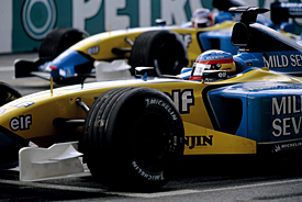 Fernando Alonso and Giancarlo Fisichella, Renault, Malaysian GP 2003
