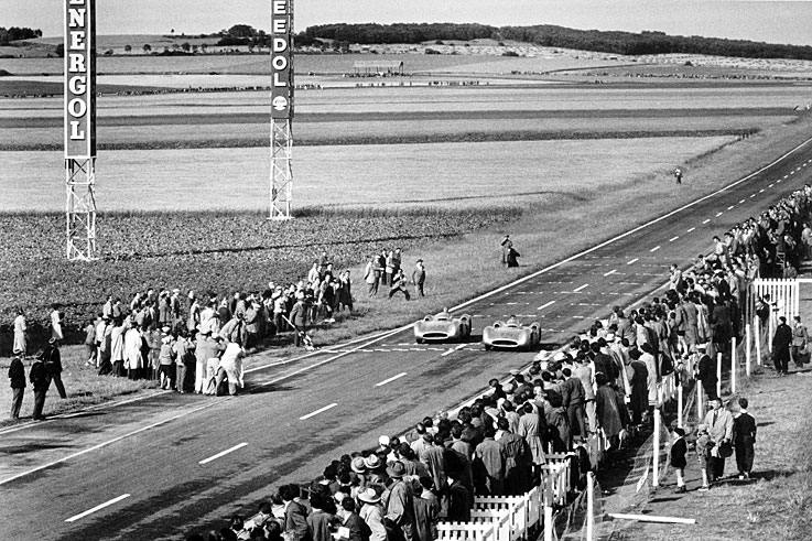Juan Manuel Fangio switches from Maserati to Mercedes and claims his second world championship
