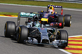 Nico Rosberg, Mercedes, leads Daniel Ricciardo, Red Bull, Belgian GP 2014, Spa